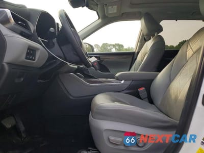 Zdjęcie 7 z 14 samochodu: 2022 TOYOTA HIGHLANDER PLATINUM VIN:5TDFZRAH4NS130571 - miniatura