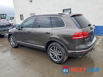 Drugie zdjęcie samochodu z przodu: 2016 VOLKSWAGEN TOUAREG SPORT VIN:WVGEF9BP6GD012879 - miniatura