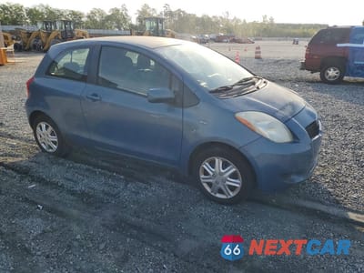 Czwarte zdjęcie samochodu z boku: 2007 TOYOTA YARIS BASE VIN:JTDJT923575064796 - miniatura