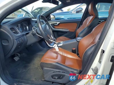 Zdjęcie 7 z 11 samochodu: 2016 VOLVO S60 PREMIER VIN:YV126MFKXG2414449 - miniatura