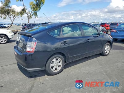 Trzecie zdjęcie samochodu z tyłu: 2005 TOYOTA PRIUS BASE VIN:JTDKB20U553028514 - miniatura
