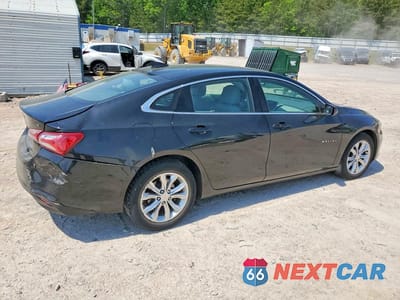 Trzecie zdjęcie samochodu z tyłu: 2021 CHEVROLET MALIBU LT VIN:1G1ZD5ST4MF075439 - miniatura