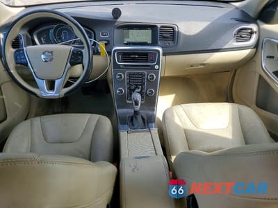 Zdjęcie 8 z 13 samochodu: 2015 VOLVO V60 PREMIER VIN:YV140MEK5F1221979 - miniatura