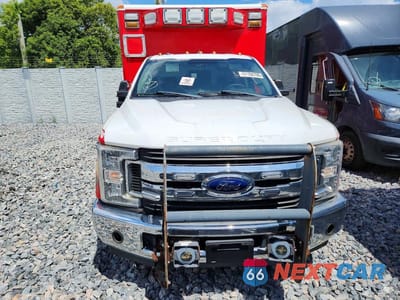 Piąte zdjęcie samochodu w środku: 2019 FORD F350 SUPER DUTY VIN:1FDRF3GT5KEF24544 - miniatura