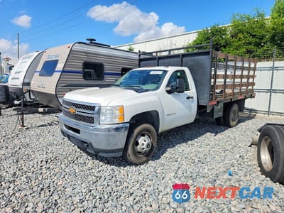 2014 CHEVROLET SILVERADO C3500 1GB3CZC85EF151712 - główne zdjęcie licytacji z USA - miniatura