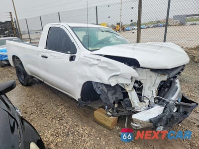 Czwarte zdjęcie samochodu z boku: 2020 CHEVROLET SILVERADO C1500 VIN:3GCNWAEF0LG306137 - miniatura