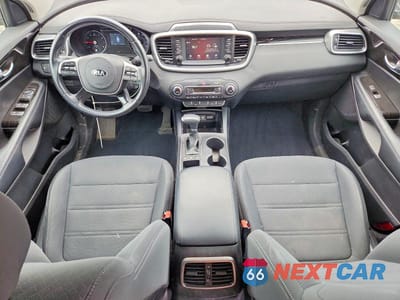 Zdjęcie 8 z 13 samochodu: 2019 KIA SORENTO S V6 VIN:5XYPGDA52KG600477 - miniatura