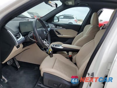 Zdjęcie 7 z 14 samochodu: 2024 BMW X1 M35I VIN:WBX13EF00R5Y39018 - miniatura