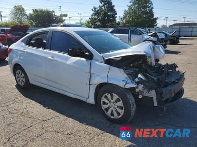 Czwarte zdjęcie samochodu z boku: 2017 HYUNDAI ACCENT SE VIN:KMHCT4AE9HU363791 - miniatura
