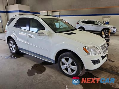 Czwarte zdjęcie samochodu z boku: 2011 MERCEDES-BENZ ML 350 4MATIC VIN:4JGBB8GB2BA702371 - miniatura