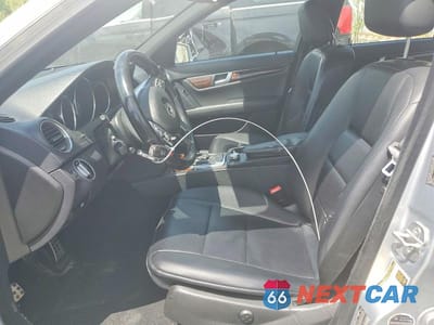 Zdjęcie 7 z 12 samochodu: 2012 MERCEDES-BENZ C 250 VIN:WDDGF4HBXCR210461 - miniatura