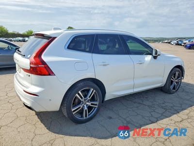 Trzecie zdjęcie samochodu z tyłu: 2018 VOLVO XC60 T5 MOMENTUM VIN:YV4102RK3J1065096 - miniatura