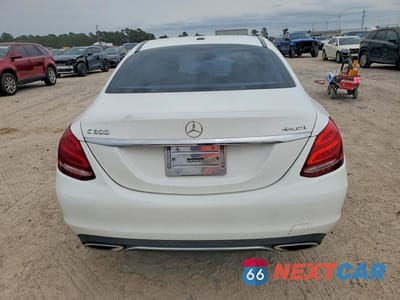 Zdjęcie 6 z 13 samochodu: 2015 MERCEDES-BENZ C 300 4MATIC VIN:55SWF4KB2FU003120 - miniatura
