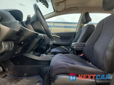 Zdjęcie 7 z 12 samochodu: 2013 HONDA FIT SPORT VIN:JHMGE8G54DC049074 - miniatura
