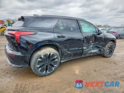 Trzecie zdjęcie samochodu z tyłu: 2024 CHEVROLET BLAZER RS VIN:3GNKDCRJ1RS119618 - miniatura