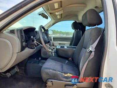 Zdjęcie 7 z 11 samochodu: 2011 CHEVROLET SILVERADO K1500 VIN:1GCNKPE04BZ325363 - miniatura