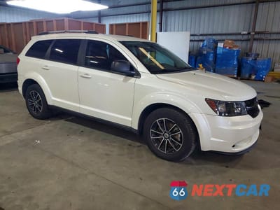 Czwarte zdjęcie samochodu z boku: 2018 DODGE JOURNEY SE VIN:3C4PDCAB3JT310331 - miniatura
