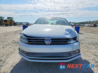 Piąte zdjęcie samochodu w środku: 2017 VOLKSWAGEN JETTA SEL VIN:3VWL17AJ7HM222986 - miniatura