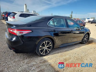 Trzecie zdjęcie samochodu z tyłu: 2018 TOYOTA CAMRY SE VIN:4T1B11HK7JU617399 - miniatura