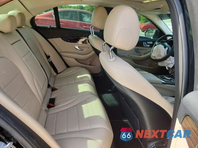 Zdjęcie 10 z 12 samochodu: 2018 MERCEDES-BENZ C 300 VIN:55SWF4JB1JU275720 - miniatura