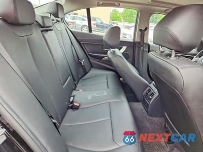 Zdjęcie 10 z 12 samochodu: 2016 BMW 320 XI VIN:WBA8E5G55GNT95032 - miniatura