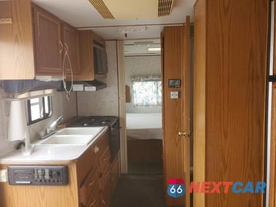 Zdjęcie 6 z 10 samochodu: 1995 JAYCO EAGLE CAMPER VIN:1UJBJ02KXS51B0382 - miniatura