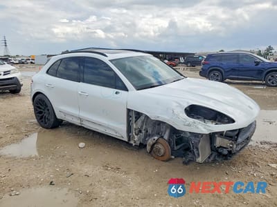 Czwarte zdjęcie samochodu z boku: 2018 PORSCHE MACAN S VIN:WP1AB2A58JLB33320 - miniatura