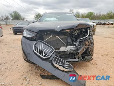 Piąte zdjęcie samochodu w środku: 2025 BMW X3 30 XDRIVE VIN:5UX53GP07S9132620 - miniatura