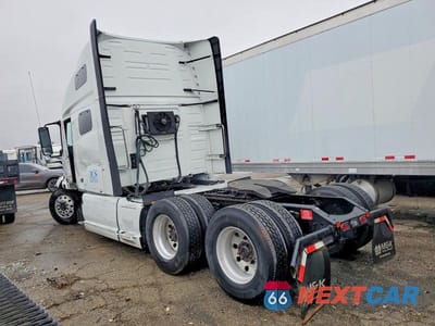 Trzecie zdjęcie samochodu z tyłu: 2023 VOLVO VNL SEMI TRUCK VIN:4V4NC9EH0PN336877 - miniatura