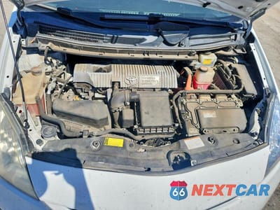 Zdjęcie 11 z 12 samochodu: 2015 TOYOTA PRIUS TWO VIN:JTDKN3DU6F1911347 - miniatura