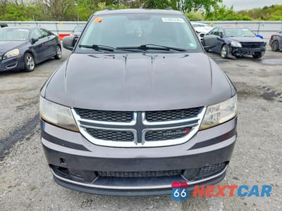 Piąte zdjęcie samochodu w środku: 2018 DODGE JOURNEY SE VIN:3C4PDCAB9JT498143 - miniatura