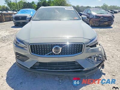 Piąte zdjęcie samochodu w środku: 2026 VOLVO V60 CROSS COUNTRY ULTRA VIN:YV4L12WL1T2170512 - miniatura