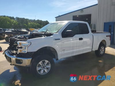 2017 FORD F150 SUPER CAB 1FTFX1EG3HFA60929 - główne zdjęcie licytacji z USA - miniatura