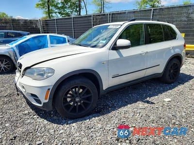 2013 BMW X5 XDRIVE35I 5UXZV4C54DL993089 - główne zdjęcie licytacji z USA - miniatura