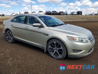 Czwarte zdjęcie samochodu z boku: 2010 FORD TAURUS SEL VIN:1FAHP2HW0AG112380 - miniatura