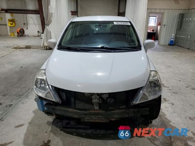 Piąte zdjęcie samochodu w środku: 2011 NISSAN VERSA 1.8 S VIN:3N1BC1AP6BL413972 - miniatura