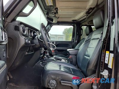 Zdjęcie 7 z 13 samochodu: 2018 JEEP WRANGLER UNLIMITED SAHARA VIN:1C4HJXEN6JW213580 - miniatura