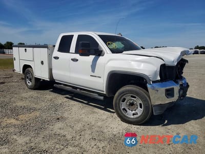 Czwarte zdjęcie samochodu z boku: 2015 GMC SIERRA UTILITY / SERVICE TRUCK VIN:1GD21XEG1FZ521670 - miniatura