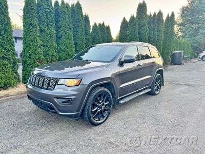Drugie zdjęcie samochodu z przodu: 2020 JEEP GRAND CHEROKEE LAREDO VIN:1C4RJFAG0LC147151 - miniatura