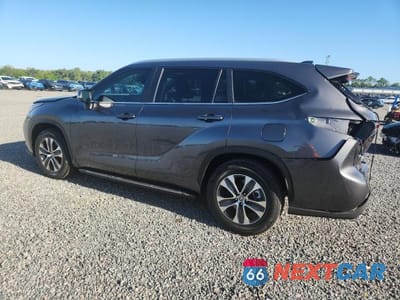 Drugie zdjęcie samochodu z przodu: 2023 TOYOTA HIGHLANDER XLE VIN:5TDKDRAH3PS029151 - miniatura