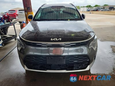 Piąte zdjęcie samochodu w środku: 2024 KIA NIRO EV WIND VIN:KNDCR3L10R5099203 - miniatura