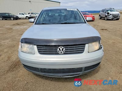 Piąte zdjęcie samochodu w środku: 1999 VOLKSWAGEN PASSAT GLS VIN:WVWAD63B5XE321862 - miniatura