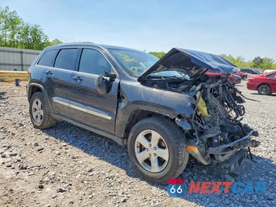 Czwarte zdjęcie samochodu z boku: 2012 JEEP GRAND CHEROKEE LAREDO VIN:1C4RJFAGXCC349270 - miniatura