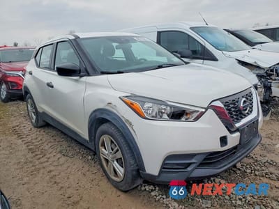 Czwarte zdjęcie samochodu z boku: 2020 NISSAN KICKS S VIN:3N1CP5BV1LL493860 - miniatura