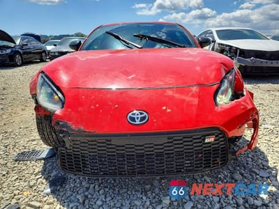 Piąte zdjęcie samochodu w środku: 2022 TOYOTA GR 86 PREMIUM VIN:JF1ZNBE11N9755446 - miniatura