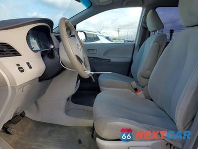 Zdjęcie 7 z 13 samochodu: 2011 TOYOTA SIENNA BASE 7-PASSENGER VIN:5TDZK3DC0BS171709 - miniatura