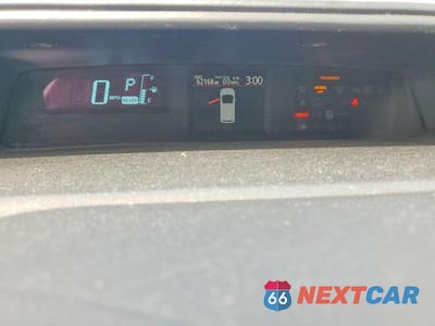 Zdjęcie 9 z 12 samochodu: 2014 TOYOTA PRIUS C ONE VIN:JTDKDTB36E1069394 - miniatura