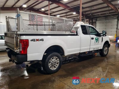 Trzecie zdjęcie samochodu z tyłu: 2019 FORD F350 SUPER DUTY VIN:1FT8X3B69KEF94868 - miniatura