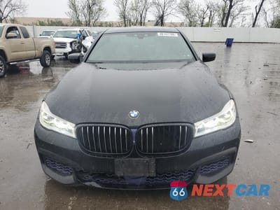 Piąte zdjęcie samochodu w środku: 2018 BMW 750 XI VIN:WBA7F2C51JG424101 - miniatura