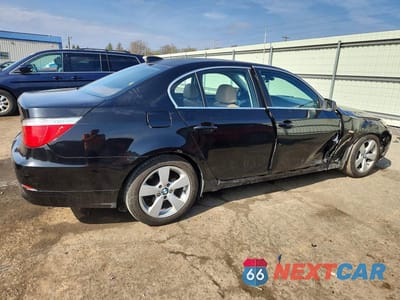 Trzecie zdjęcie samochodu z tyłu: 2008 BMW 528 XI VIN:WBANV13508CZ56509 - miniatura